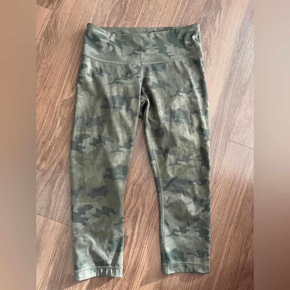 Lululemon Camo Crop Wunder Under Leggings